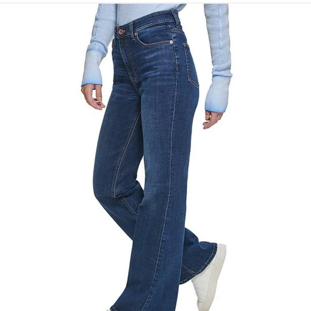 DKNY bootcut jeans. Size 12/31. Boerum high rise stretch flare.